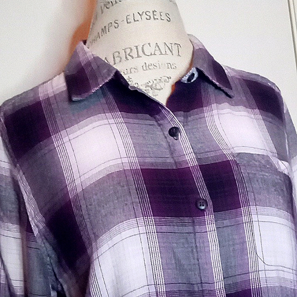 Boston Traders Ladies Medium Purple Plaid Shirt - Picture 2 of 3
